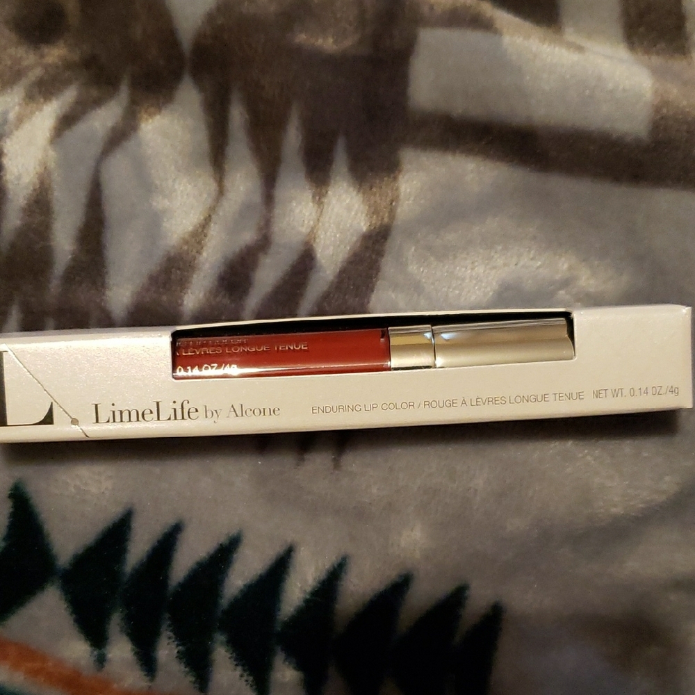 Red Lipstick Sleek Design